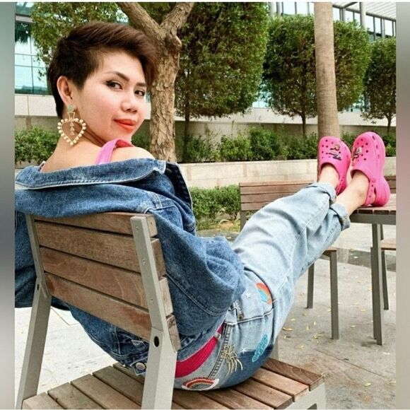 Crocs Classic Clog Hot Pink | NWT | 10 Lightweight Comfort Shoes | Barbiecore - Picture 15 of 16